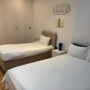 Pensión Comfortable - Cosy - Budget In Center, Londres